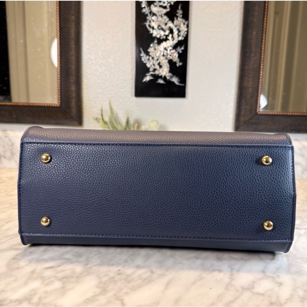 Bagley Mischka Elegant Navy Blue Handbag/Crossbody NWT. - Picture 4 of 7